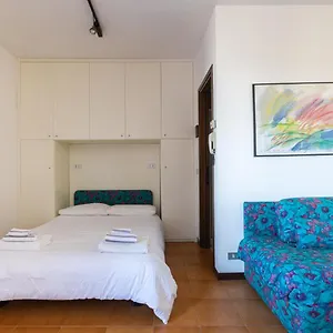 Apartment Mysa - Lovely Studio Between Lake And Castle Italy