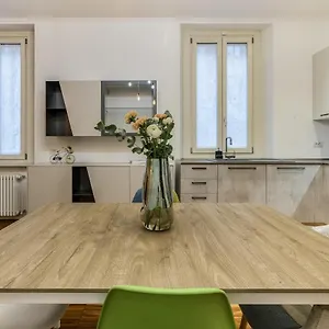  Apartment Beplace In Isola Italy