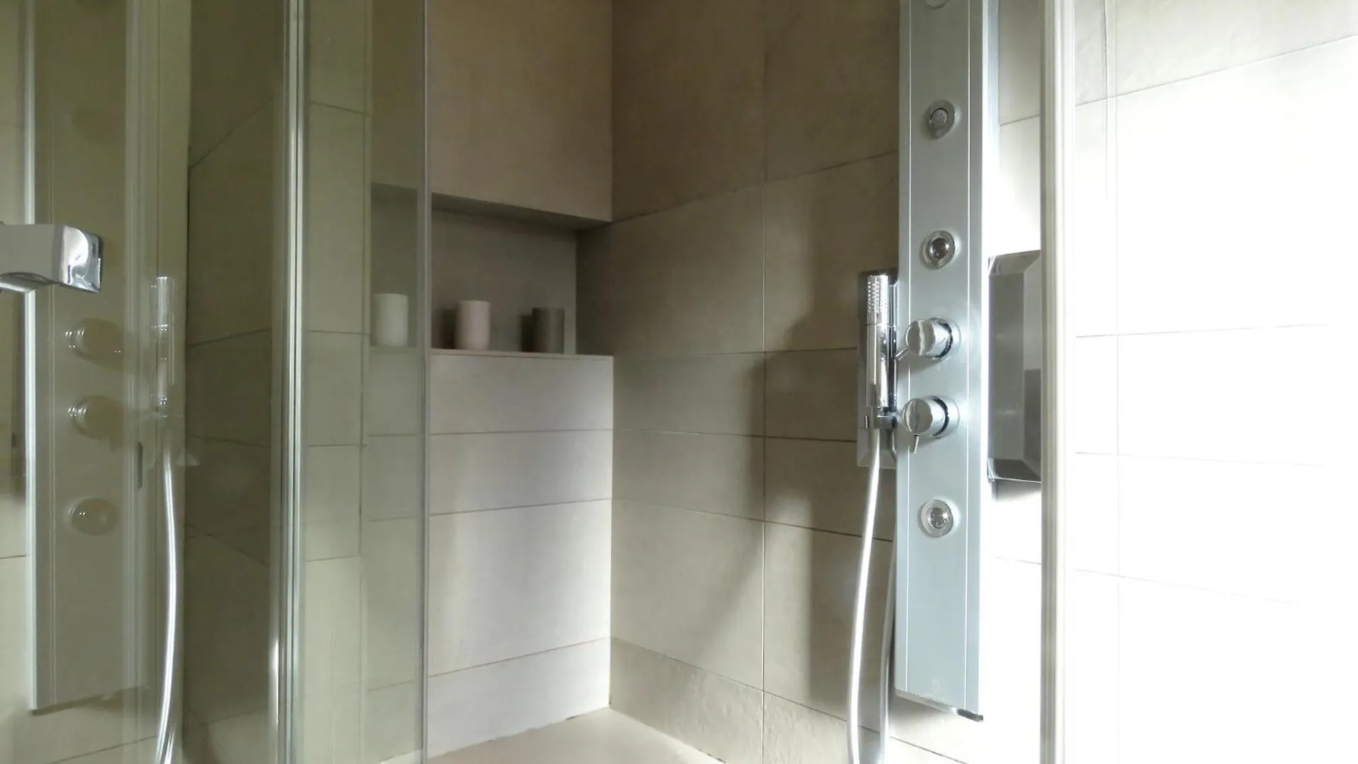 8 Colonne Apartments Bologna