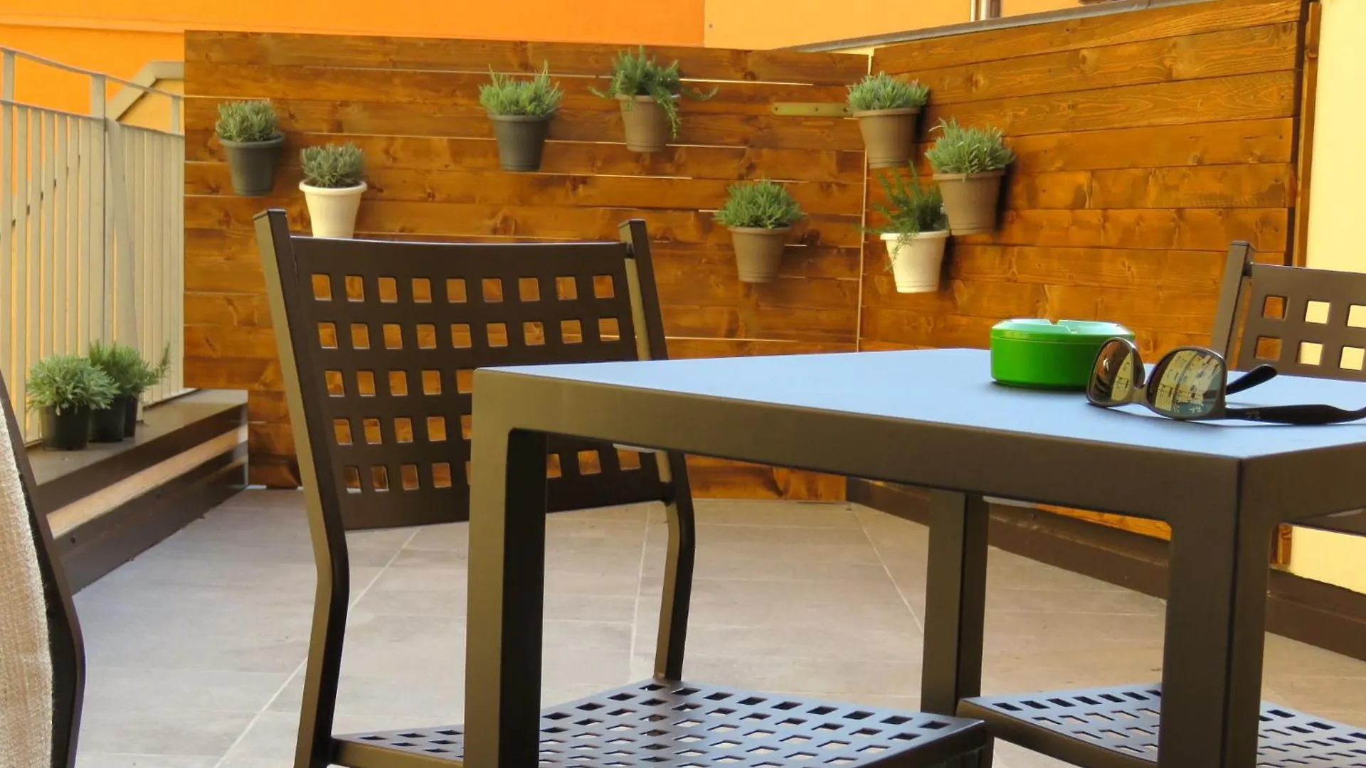 8 Colonne Apartments Bologna Italy