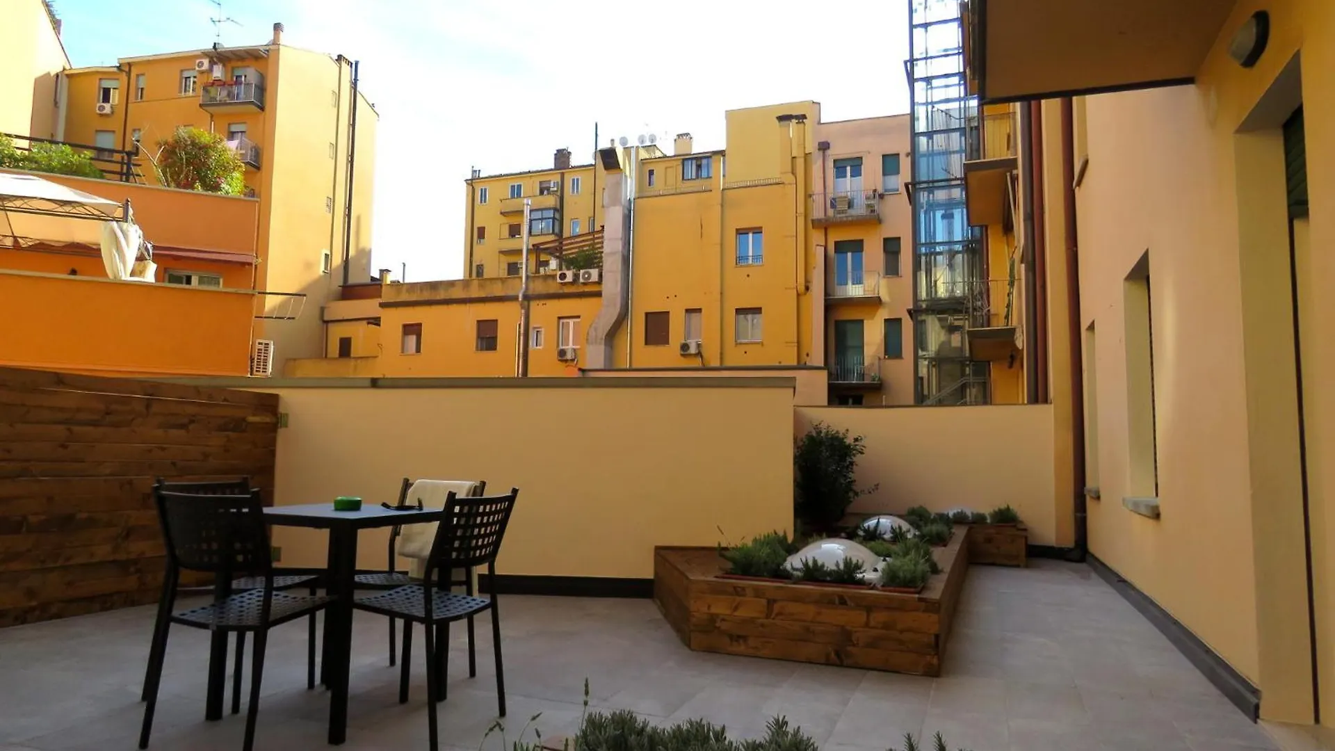 8 Colonne Apartments Bologna 0*,  Italy