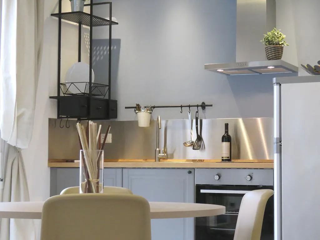8 Colonne Apartments Bologna