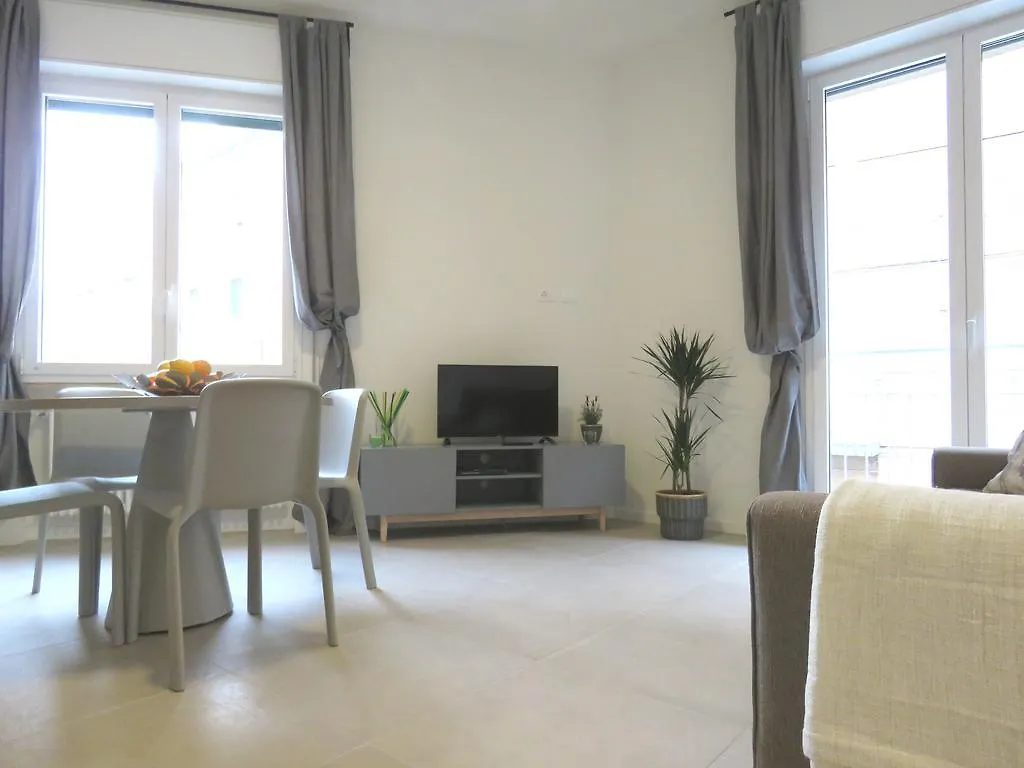 8 Colonne Apartments Bologna